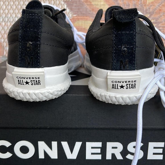 Converse WMNS 163178C
ONE STAR MC18 OX BLACK/WHITE/WHITE Sneakers - Picture 14 of 16